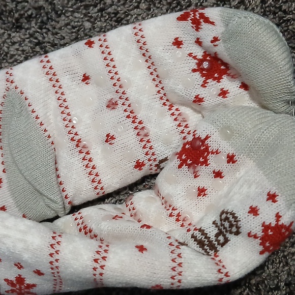 ❤️Snoopy Sherpa Socks Cozy Moments Fuzzy Footies Slippers - Picture 7 of 9